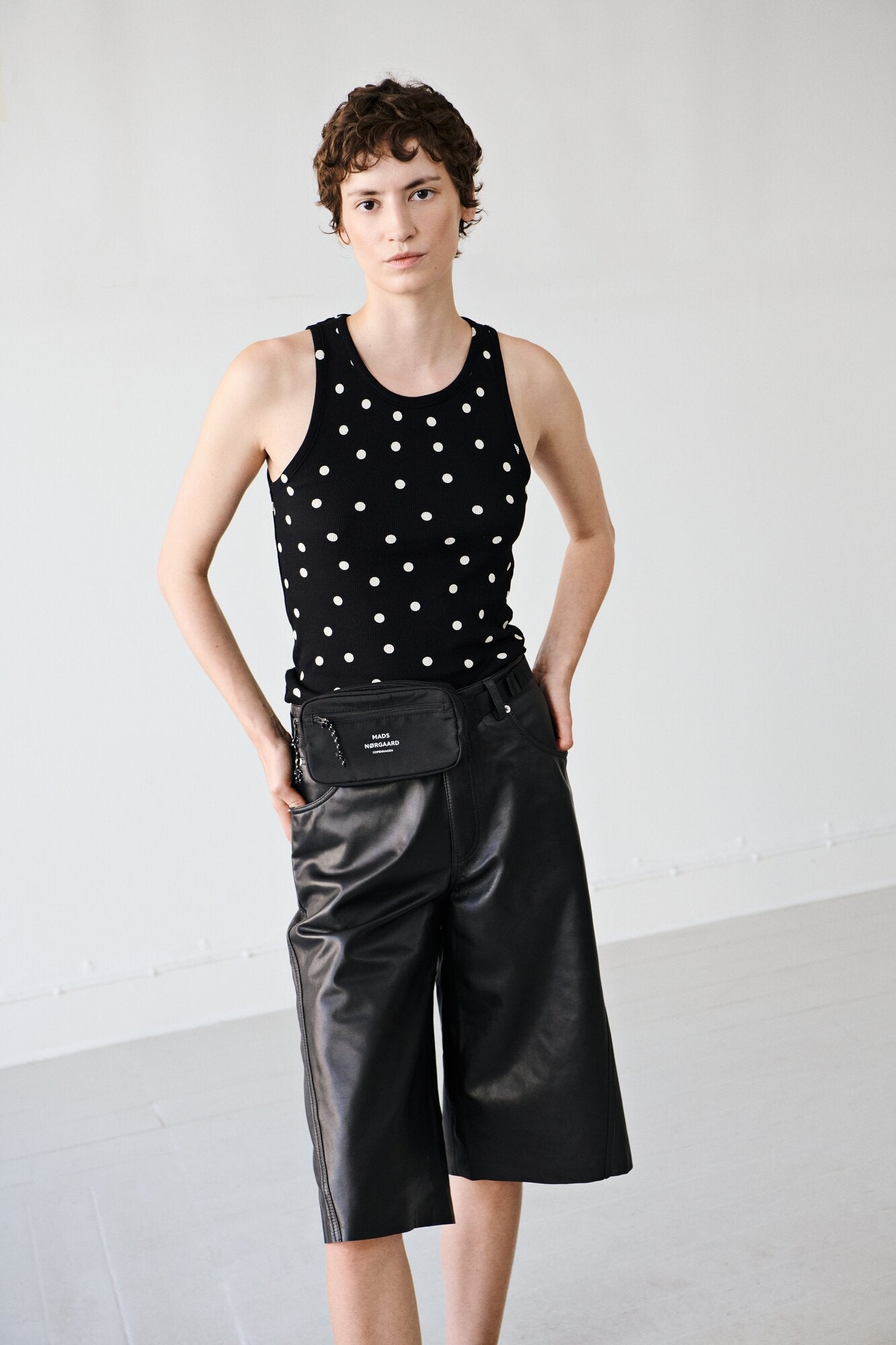 2X2 Cotton Addie top - Dot Aop Black